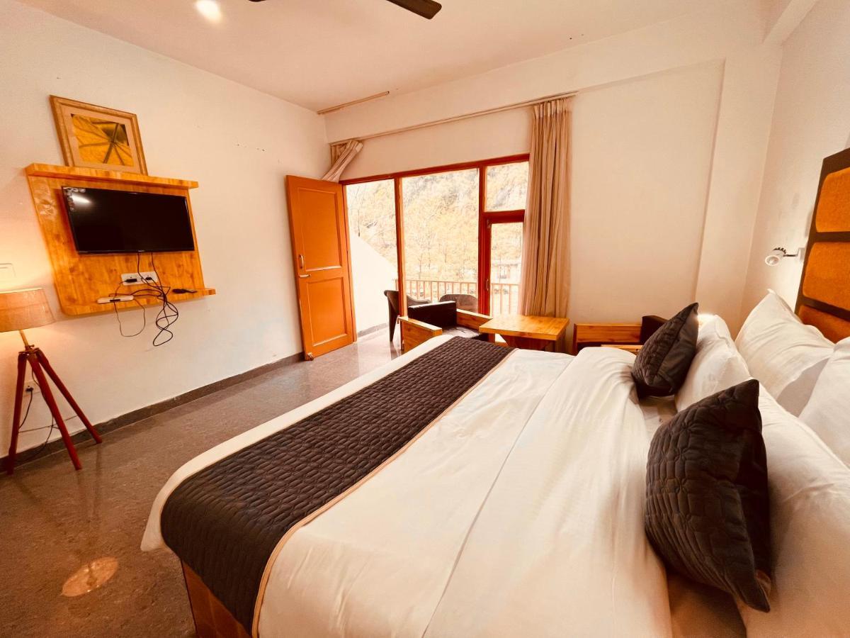 Hotel Beas River Retreat - A Riverside Hotel With Balcony Manāli Dış mekan fotoğraf